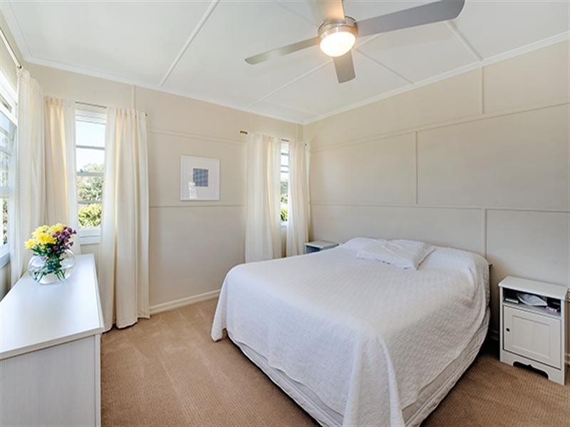 4 Corfield Street, Carina QLD 4152