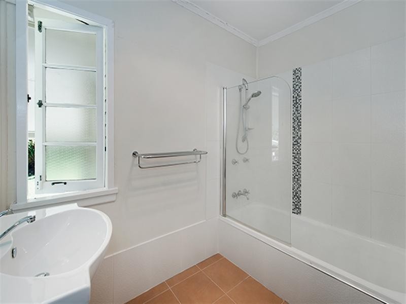 4 Corfield Street, Carina QLD 4152