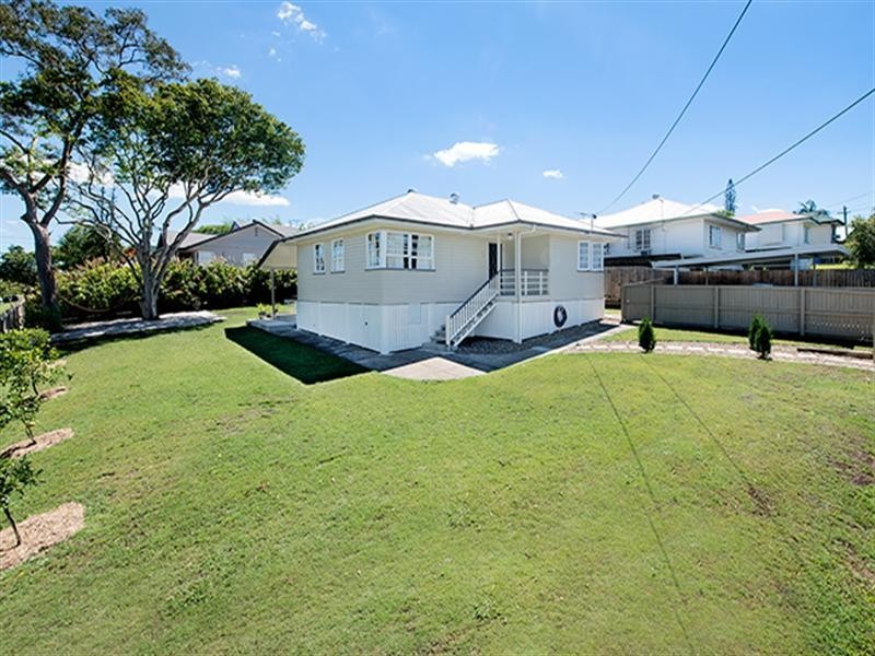 4 Corfield Street, Carina QLD 4152