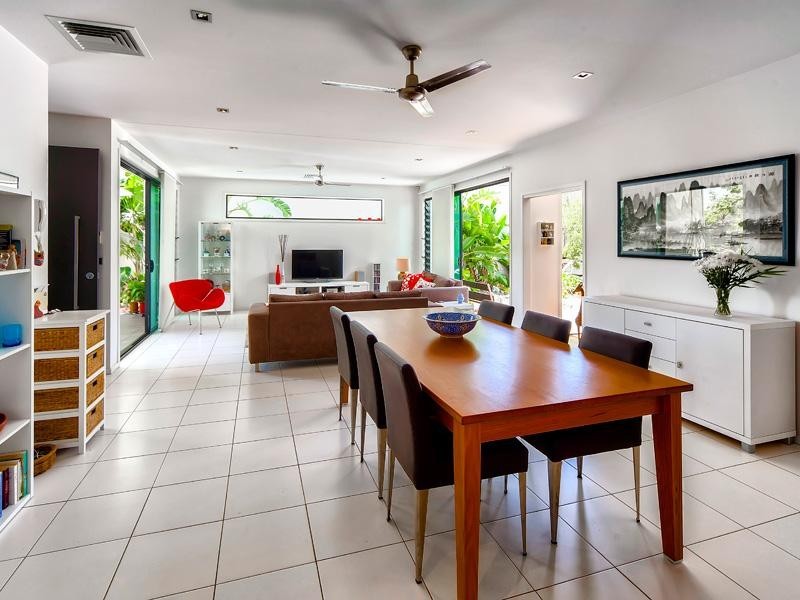 7 Ebb Court, Bulimba QLD 4171