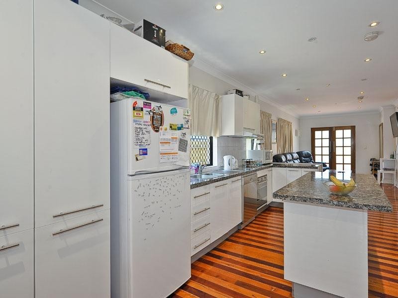 3 Caroline Street, Annerley QLD 4103