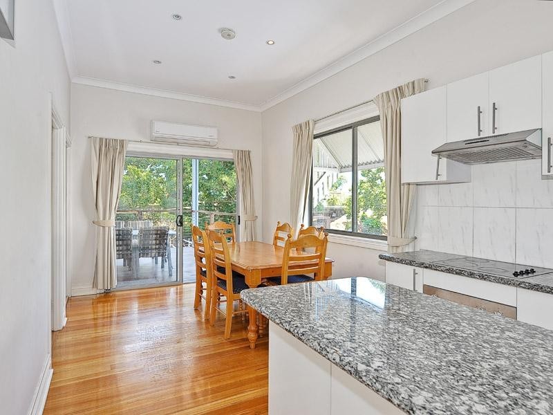 3 Caroline Street, Annerley QLD 4103