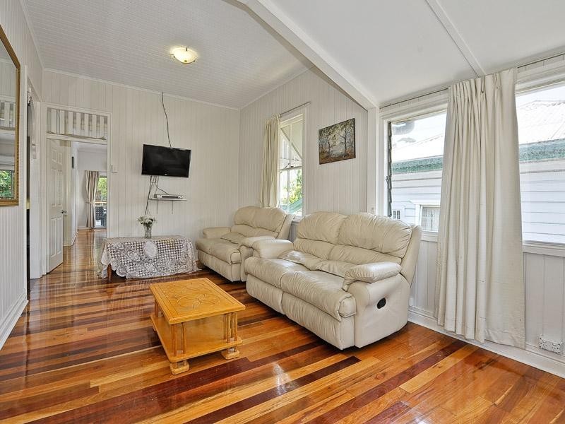3 Caroline Street, Annerley QLD 4103