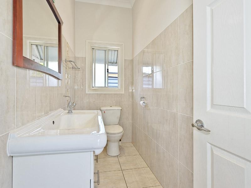 3 Caroline Street, Annerley QLD 4103