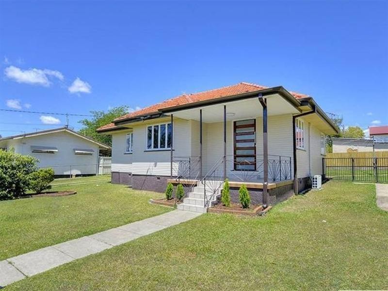 8 Robbies Avenue, Carina QLD 4152