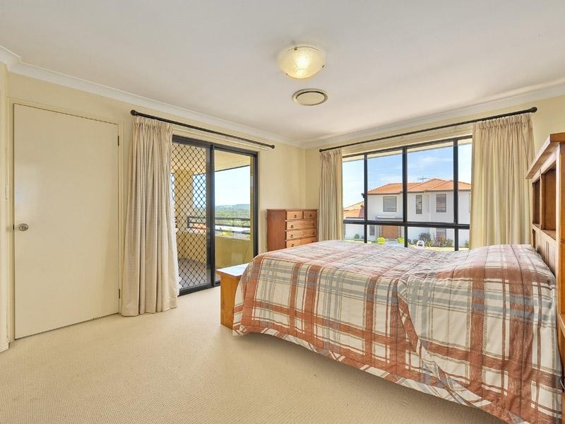 94 Silky Oak Crescent, Carindale QLD 4152