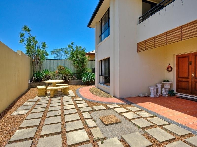 94 Silky Oak Crescent, Carindale QLD 4152