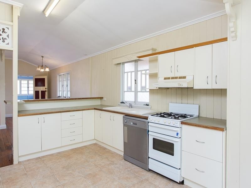 6 Annie Street, Camp Hill QLD 4152