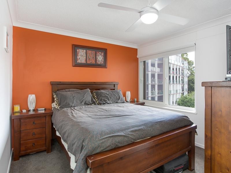 15/123 Main Street, Kangaroo Point QLD 4169