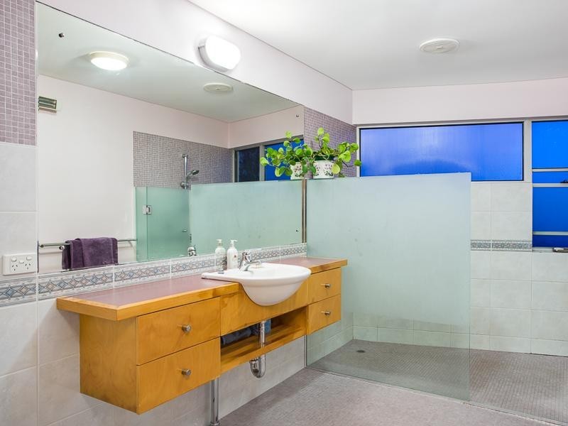 44 Wentworth Parade, Balmoral QLD 4171