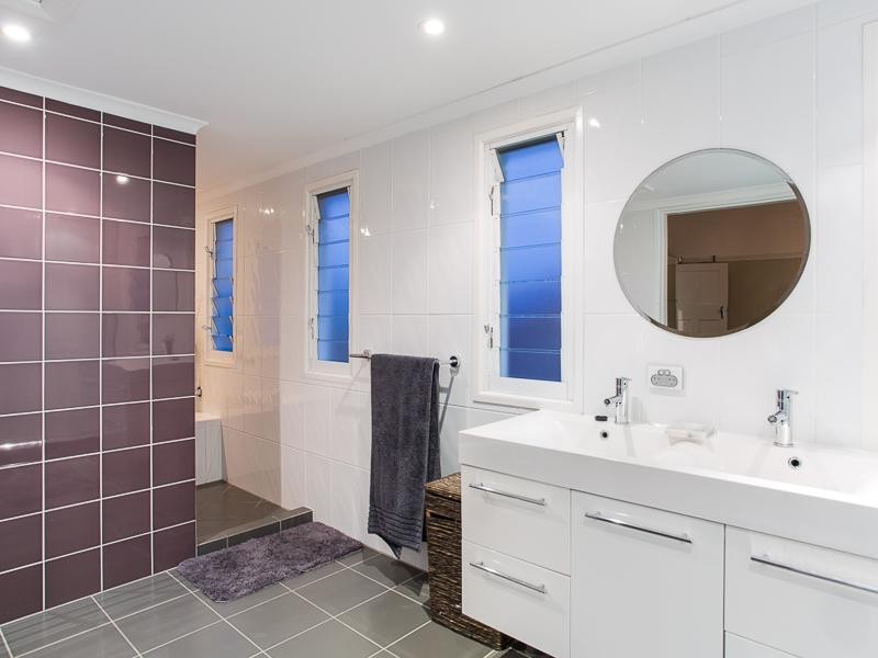 56 Henderson Street, Camp Hill QLD 4152