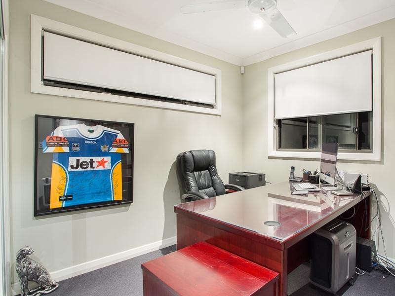 56 Henderson Street, Camp Hill QLD 4152