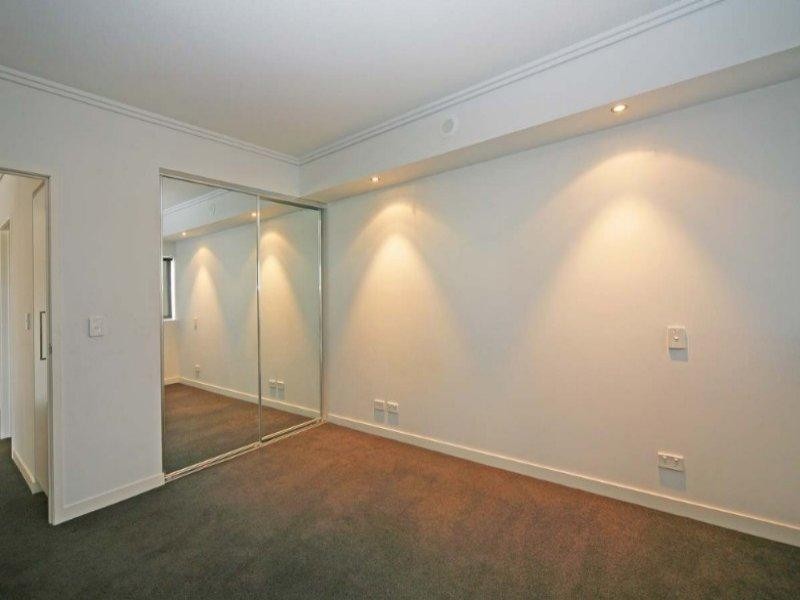 871/35 Harbour Road, Hamilton QLD 4007