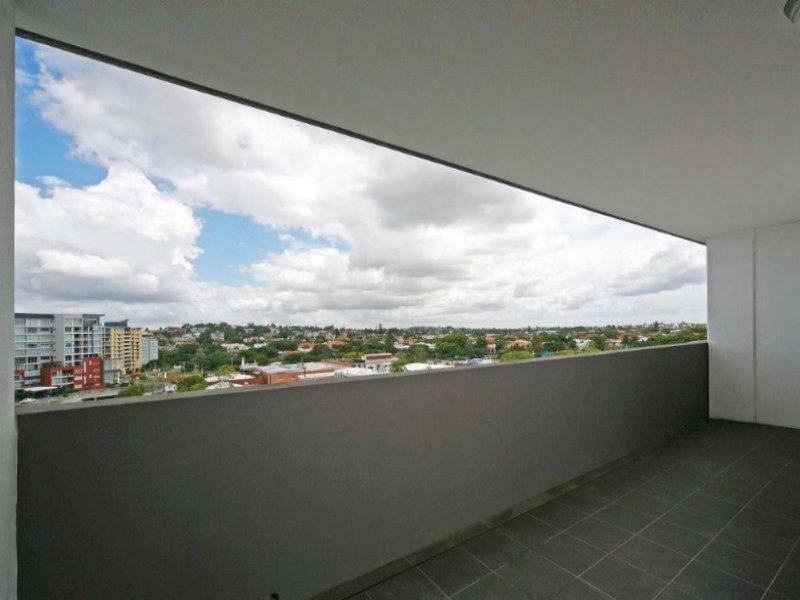 871/35 Harbour Road, Hamilton QLD 4007