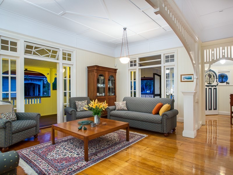 160 Virginia Avenue, Hawthorne QLD 4171