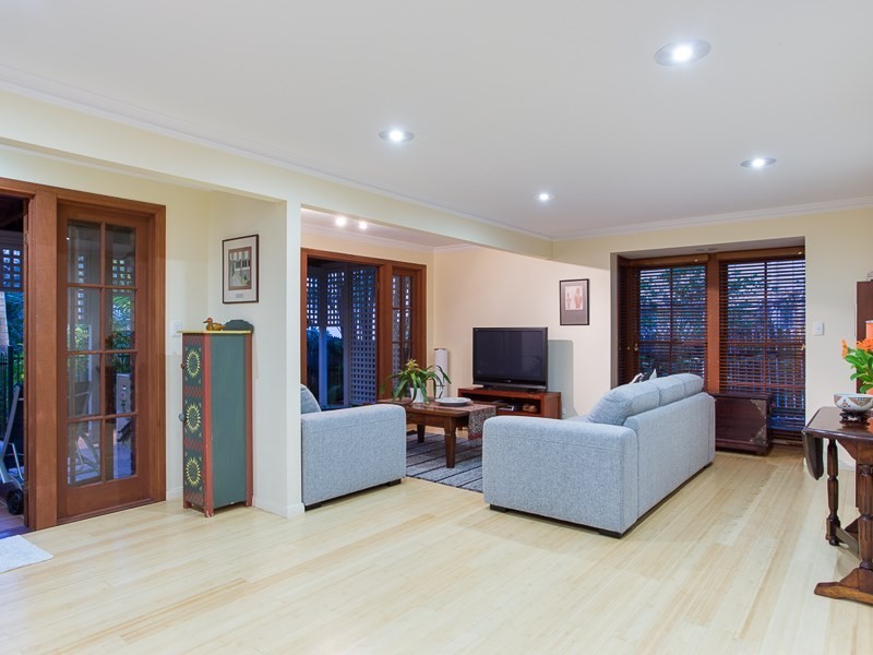 160 Virginia Avenue, Hawthorne QLD 4171