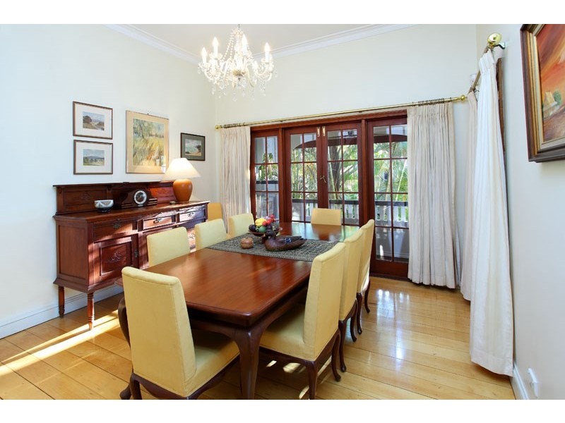 160 Virginia Avenue, Hawthorne QLD 4171