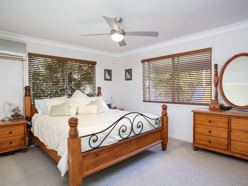 19 Thorpe Street, Balmoral QLD 4171