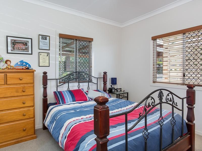 19 Thorpe Street, Balmoral QLD 4171