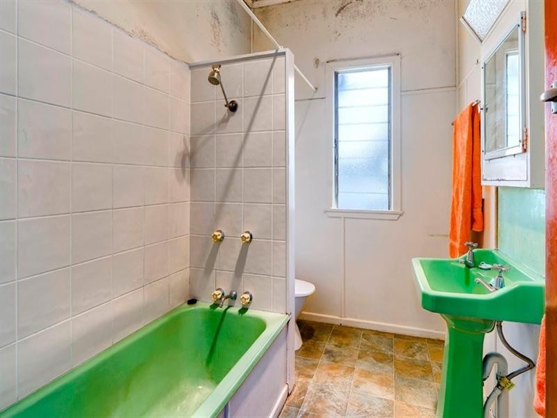 98 Victoria Street, Morningside QLD 4170