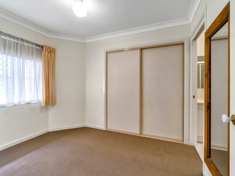 2/249 Riding Road, Balmoral QLD 4171