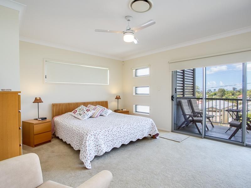 71 Raven Street, Camp Hill QLD 4152