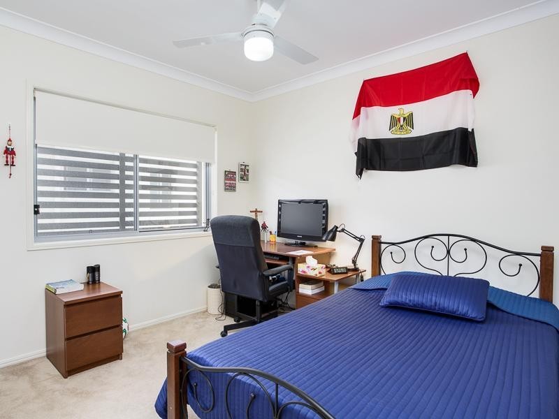 71 Raven Street, Camp Hill QLD 4152