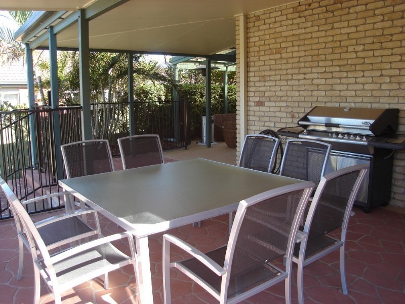 5 Aspen Street, Carindale QLD 4152