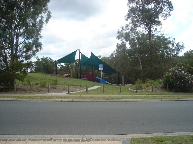 5 Aspen Street, Carindale QLD 4152