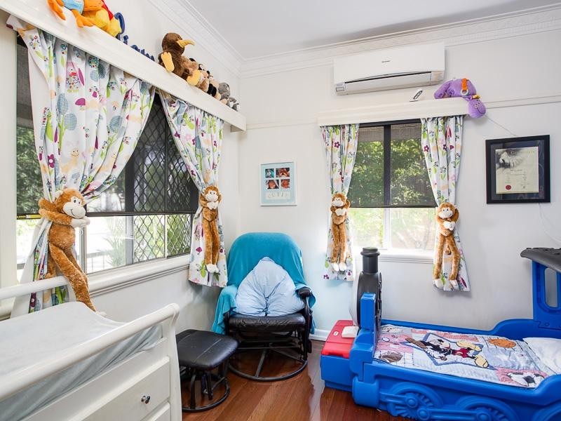 36 Douglas Street, Greenslopes QLD 4120