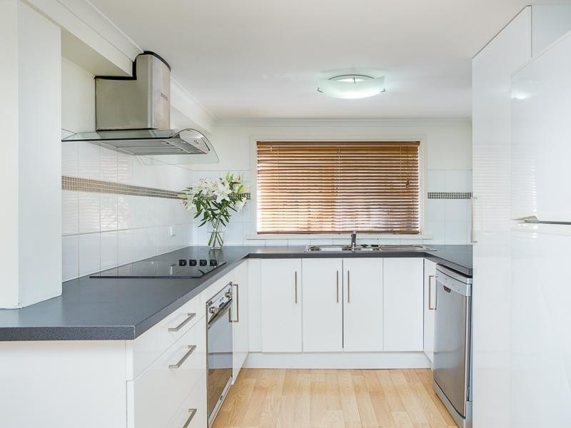 36 Douglas Street, Greenslopes QLD 4120