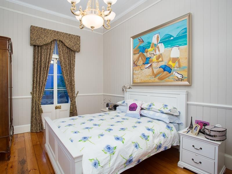 147 Virginia Avenue, Hawthorne QLD 4171