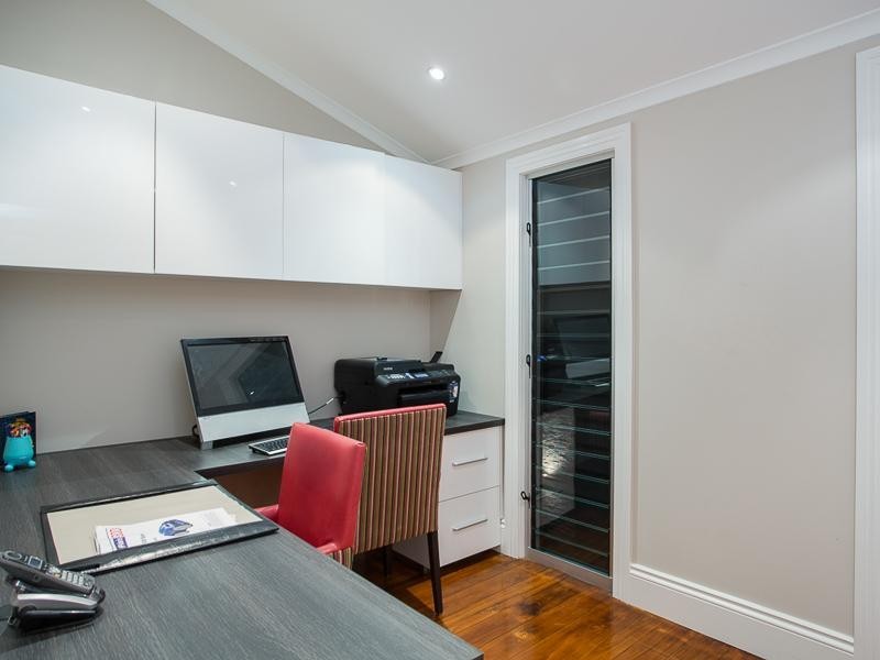 147 Virginia Avenue, Hawthorne QLD 4171