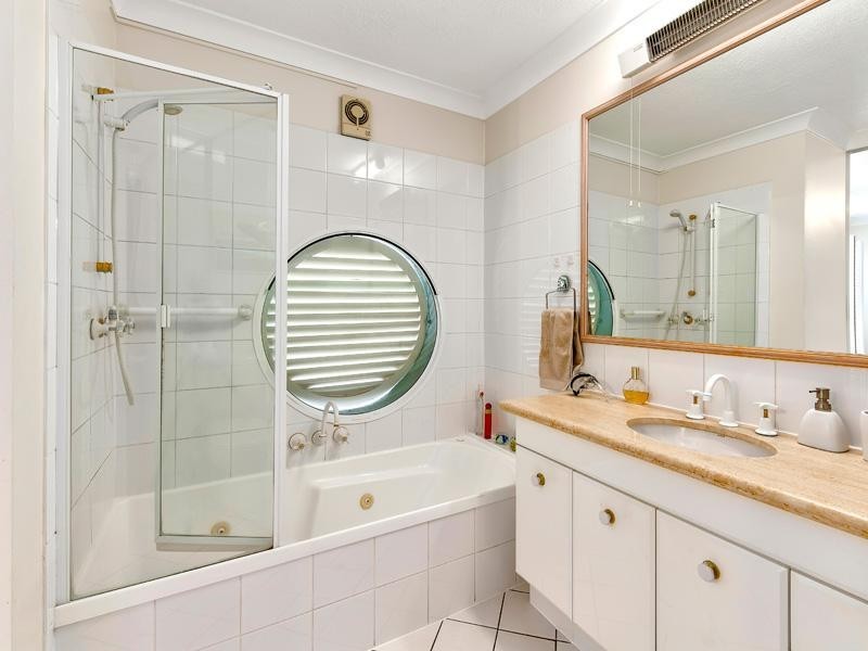 1/35 Benalla Street, Manly QLD 4179