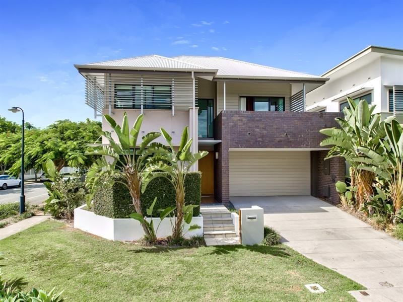 2 Shore Crescent, Bulimba QLD 4171