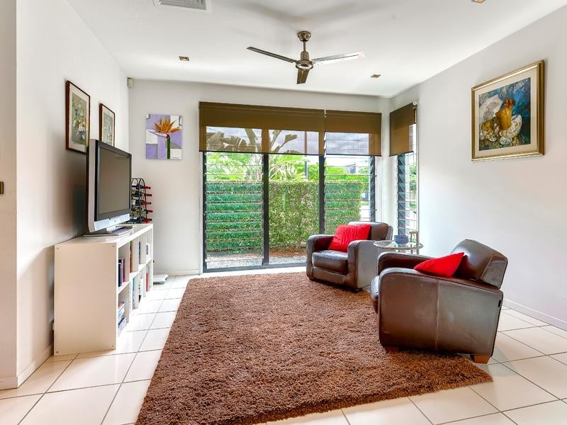 2 Shore Crescent, Bulimba QLD 4171