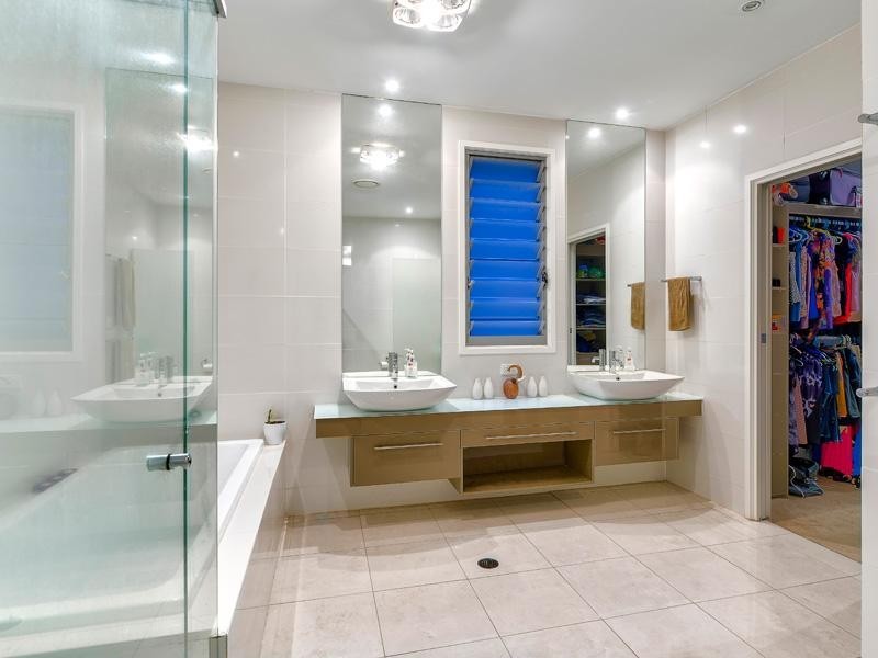 87 Stuart Street, Bulimba QLD 4171