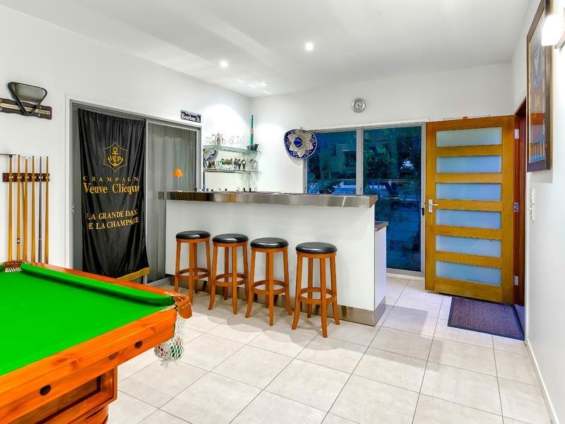 87 Stuart Street, Bulimba QLD 4171
