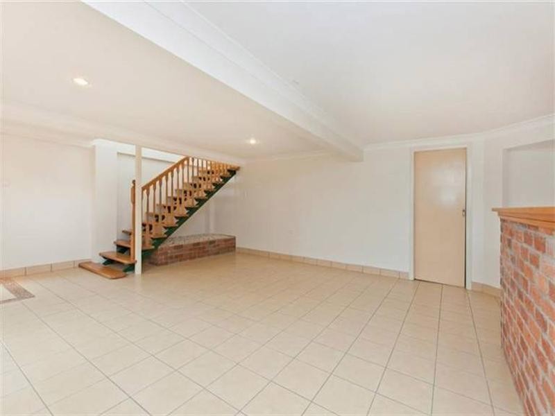 8 Price Avenue, Birkdale QLD 4159