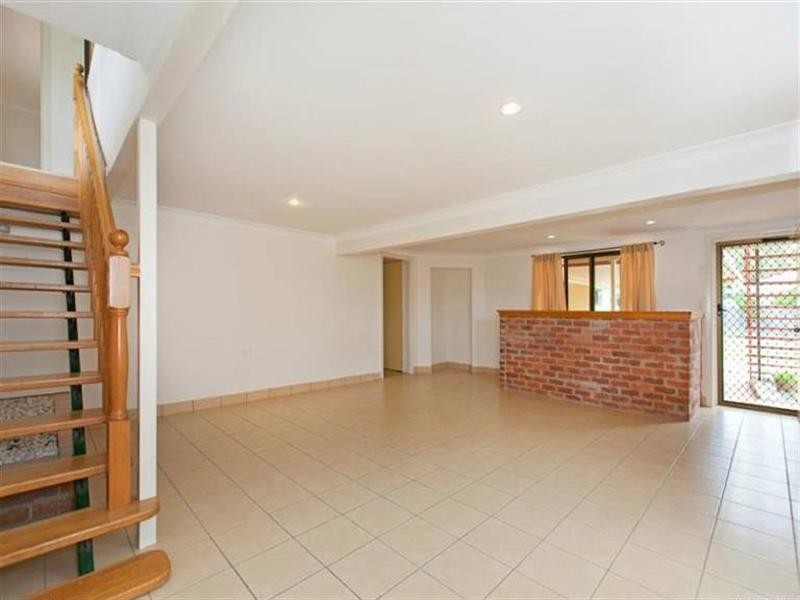 8 Price Avenue, Birkdale QLD 4159