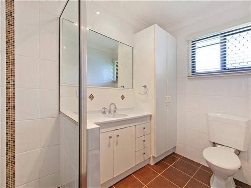 8 Price Avenue, Birkdale QLD 4159