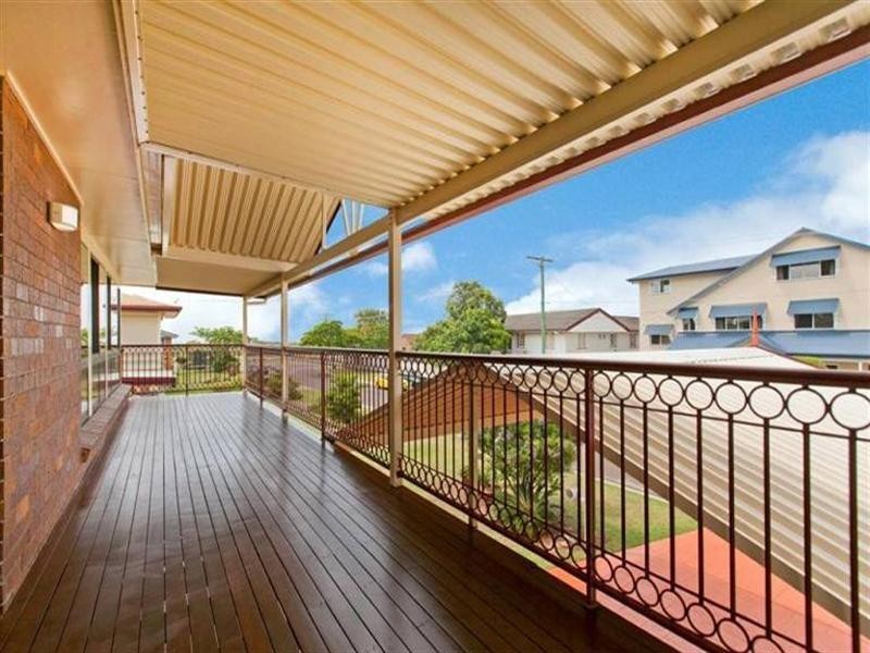 8 Price Avenue, Birkdale QLD 4159