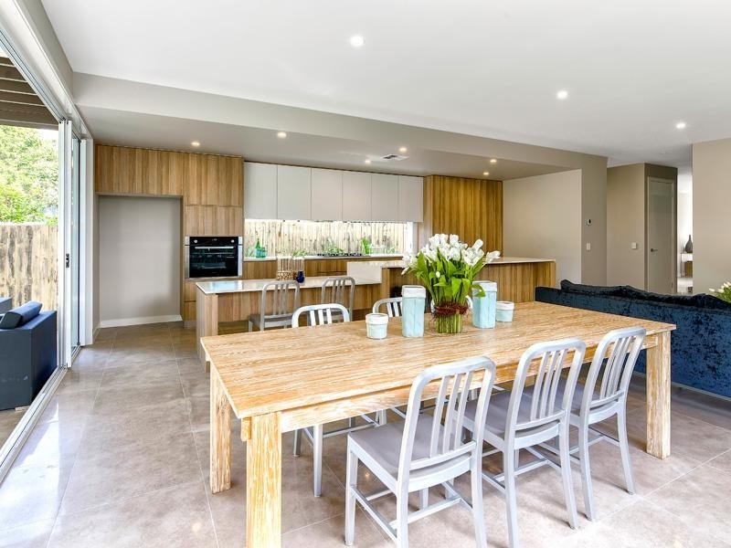 16 Keats Street, Cannon Hill QLD 4170