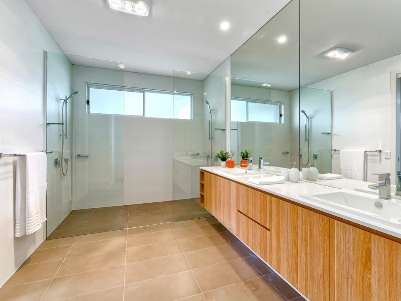 16 Keats Street, Cannon Hill QLD 4170