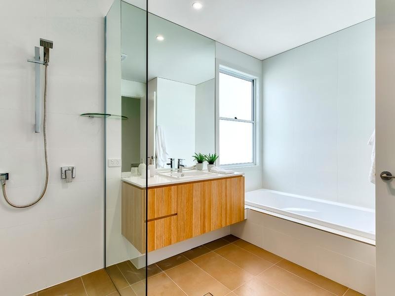 16 Keats Street, Cannon Hill QLD 4170