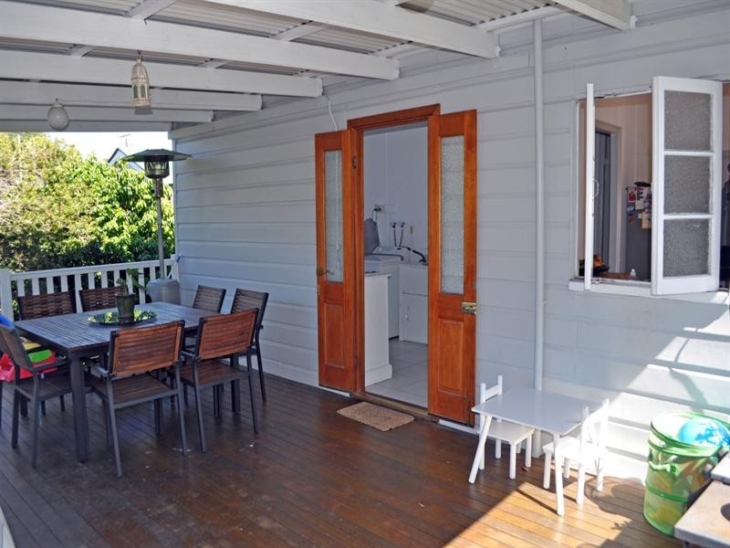 13 Adina Street, Norman Park QLD 4170