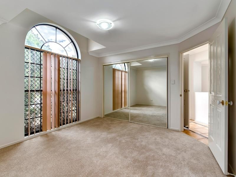 19 Clearmount Crescent, Carindale QLD 4152