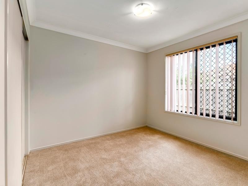 19 Clearmount Crescent, Carindale QLD 4152