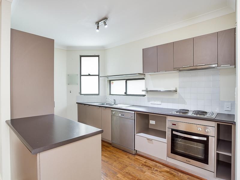 1/135 Grosvenor Street, Morningside QLD 4170