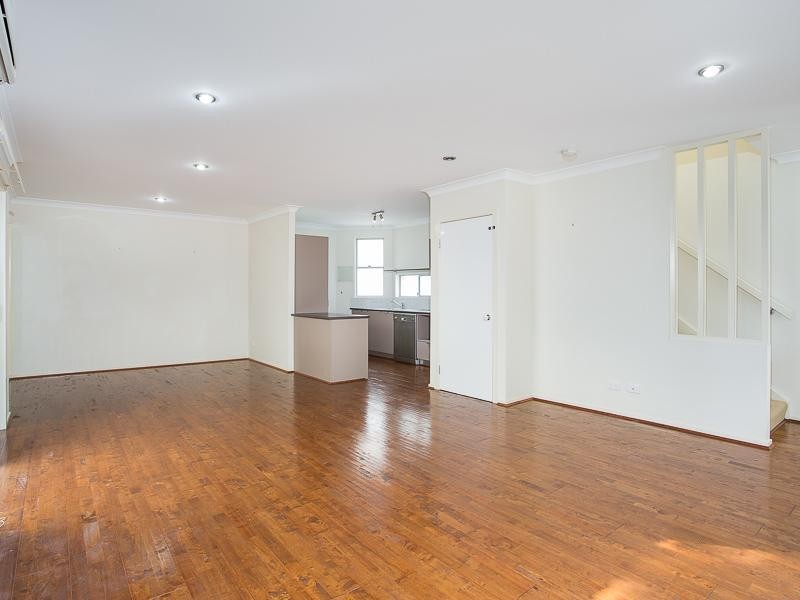 1/135 Grosvenor Street, Morningside QLD 4170